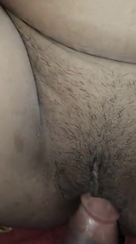 Priya Bhabhi wird von Nighbor sehr hart gefickt