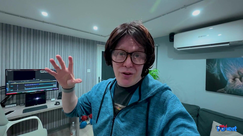 Nerd Pervert: Talula Thomas - cachonda ludita lo quiere todo