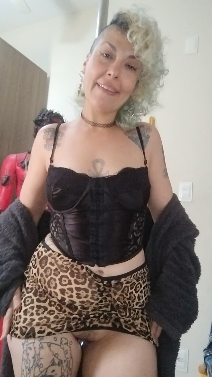 MariLou Moreira: Come Watch Me Shake It and Show off, Baby