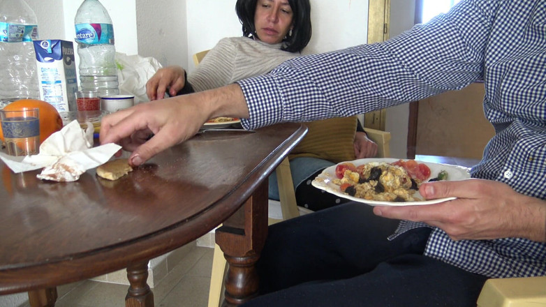 Stepmom Susan: Minha madrasta grávida me deixa gozar em seu café durante...