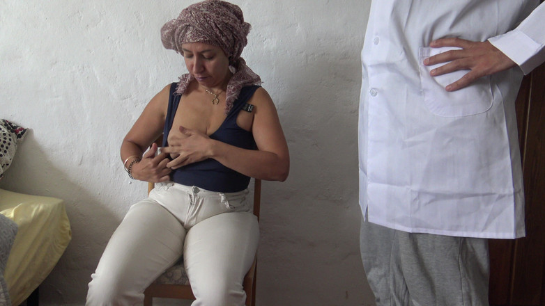 Souzan Halabi: विकृत ब्रिटिश डॉक्टर अपने लंदन क्लिनिक में बूढ़ी महिला मरीज की जांच करता है