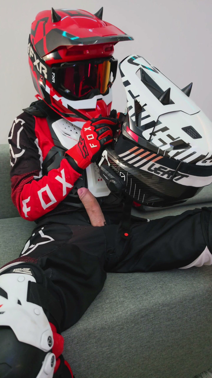 Sneakersmax98: Naughty Biker Cums on Mx Helmet