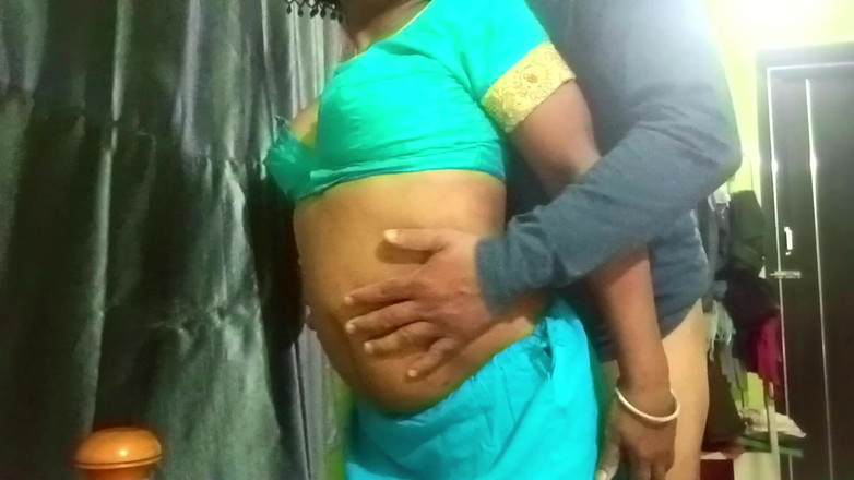Popmini: Muslim Bhabhi Razia Sultana Romantic Sex with Neighbor Man