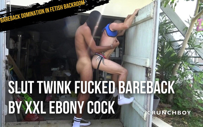 Bareback domination in fetish backroom: Pelacur kembar disetubuhi barebakc oleh kontol ebony xxl