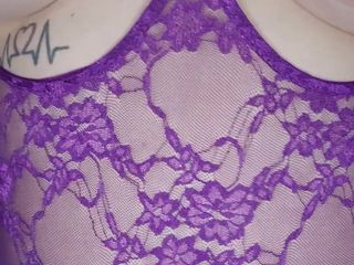 Jenn Sexxii: 温泉はセクシーな熟女に紫のランジェリーcumsのためにあなたの