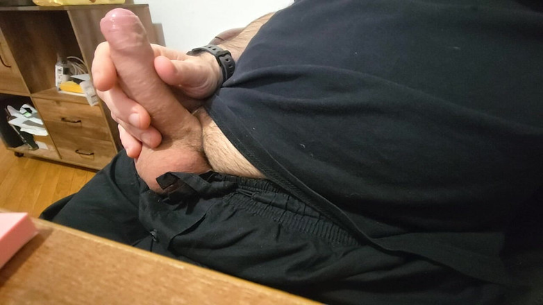 Jordance: Güzel Roma penisi ofiste mastürbasyon yapıyor ve çok boşalıyor