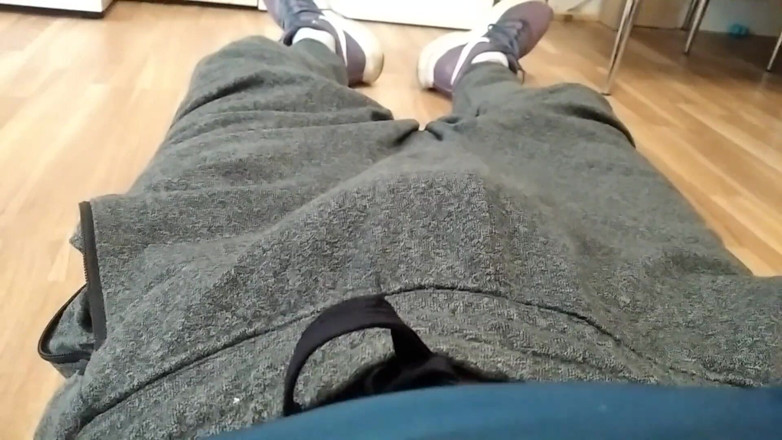 Elvissc: The Dude Came Back From the Gym and Masturbated His...