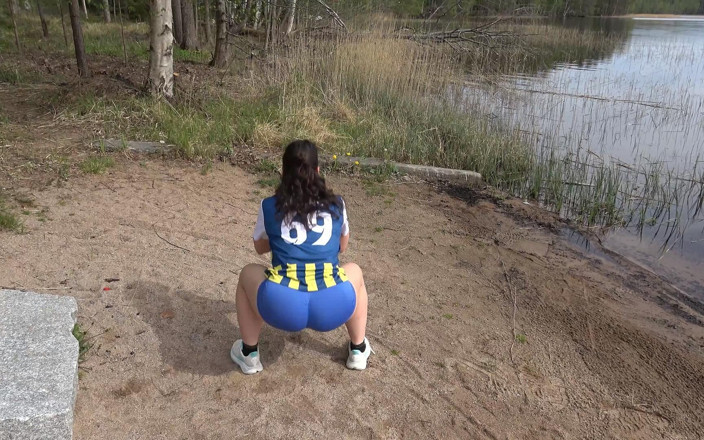 Amateur Homemade Porn: Я зустрів спортивну дівчину з великою дупою на пляжі і запросив її до себе