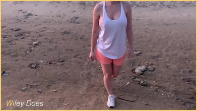 Wifey Does: Wifey mostrando peitos no Pôr do Sol