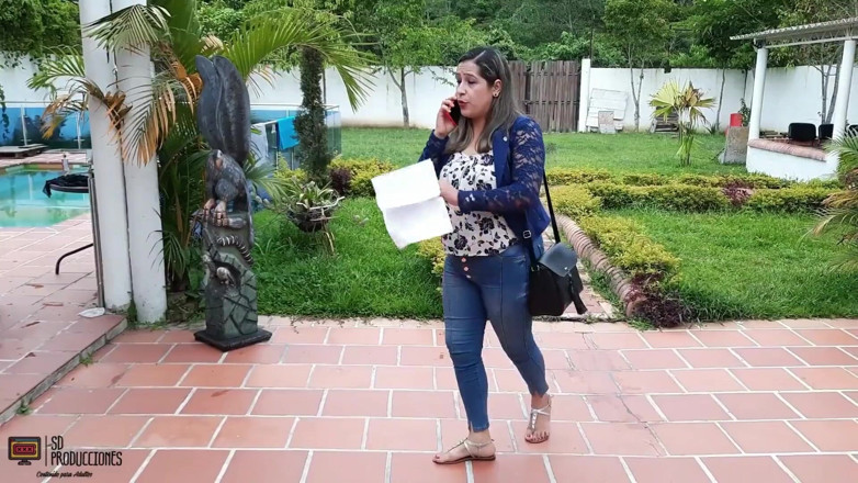 markus: 私はシャワーで非常に角質になり、私の義理の息子は私を喜ばせるために私をファックします-スペイン語のポルノ