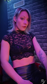 Venerazione Dei Piedi - Mistress Julia