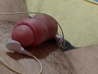 Self Fuck Hot: Electric Shock On The Cock And Enjoying Yummy With Surprise...