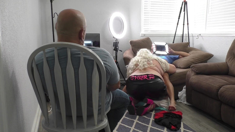 Island Boy Vids: Cornudo en primer plano ángulo de mamada de esposa caliente Venus...