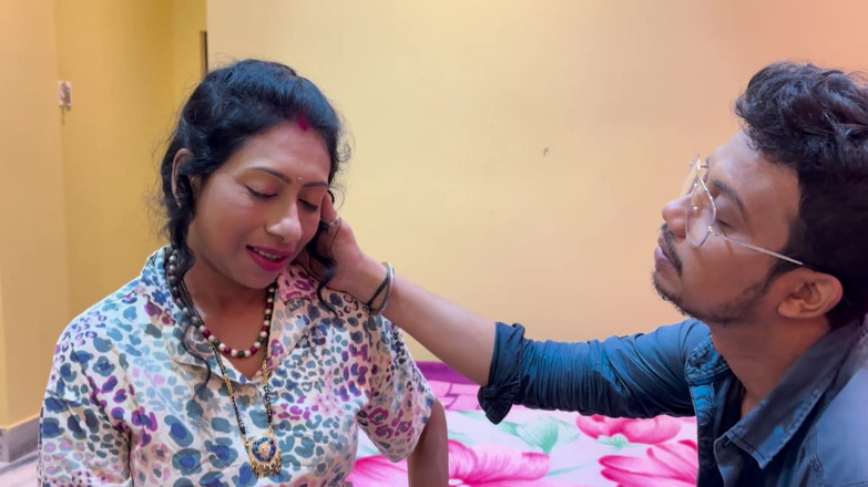 MrsEntertainer: Biwi Ko Bola Apne Boss Ko Pussy Kamsutra Ras Pilane...