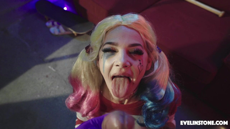 Evelin Stone: Harley Quinn Cosplay Facial Fuck Defeat