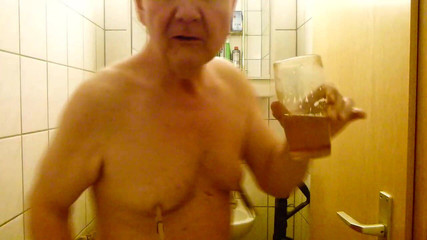 Andi Geil: Spolkněte své vlastní chcaní na záchodě - Mts