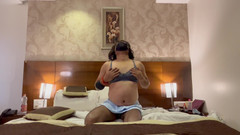 Jessica Leone: Použití vibrátoru na posteli