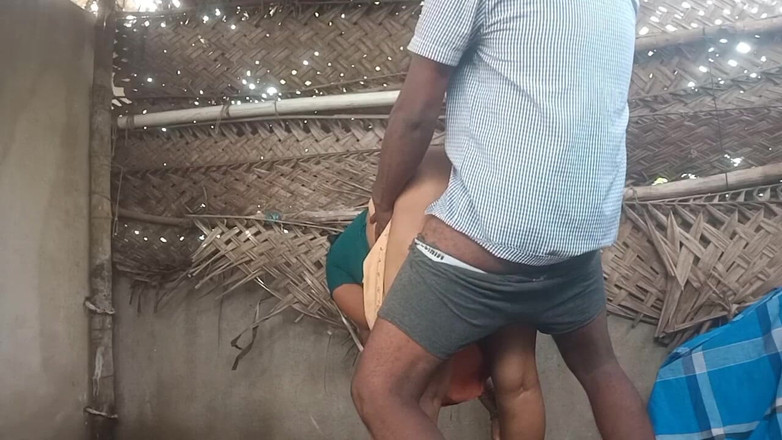 Priyanka314: Tamilská manželka s Hasband Outoor Sex