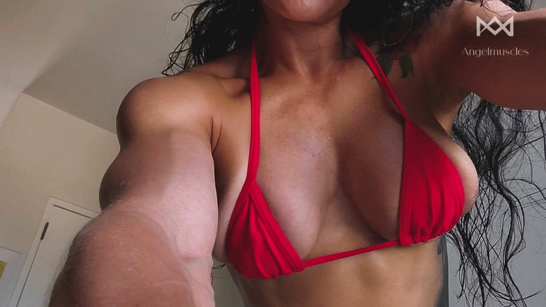 Angelmuscles: 햇볕에 그을린 근육 유혹