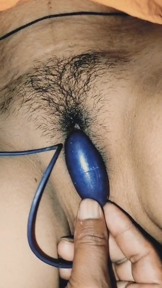 Monika videos: Desi village xinh đẹp Ấn Độ chị kế mặc sharee