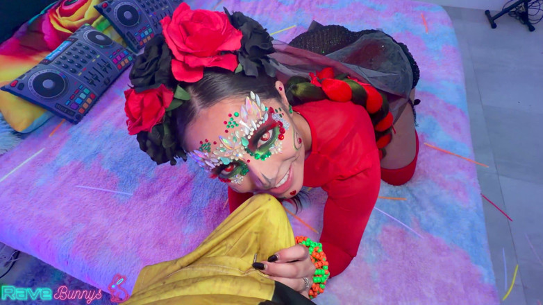 Rave Bunnys: Madison Wilde Shakes Her Fat Ass in Sequin Shorts for...