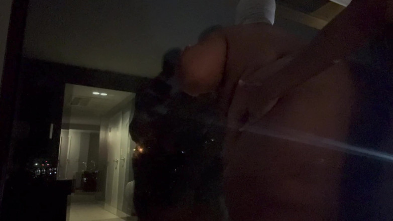 Eat Da Real Phat Booty: Makan dan kongkek pantat montel gemuk