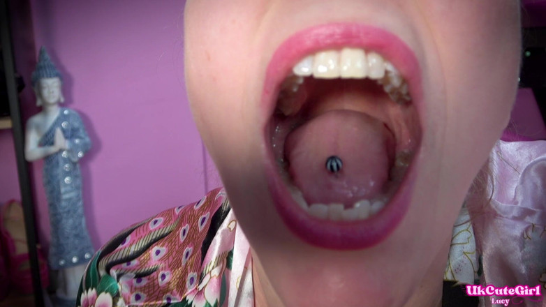 UKCuteGirl Lucy Lauren: Pequeña dentista sabe a tocino engulledo por Giganta Lucy