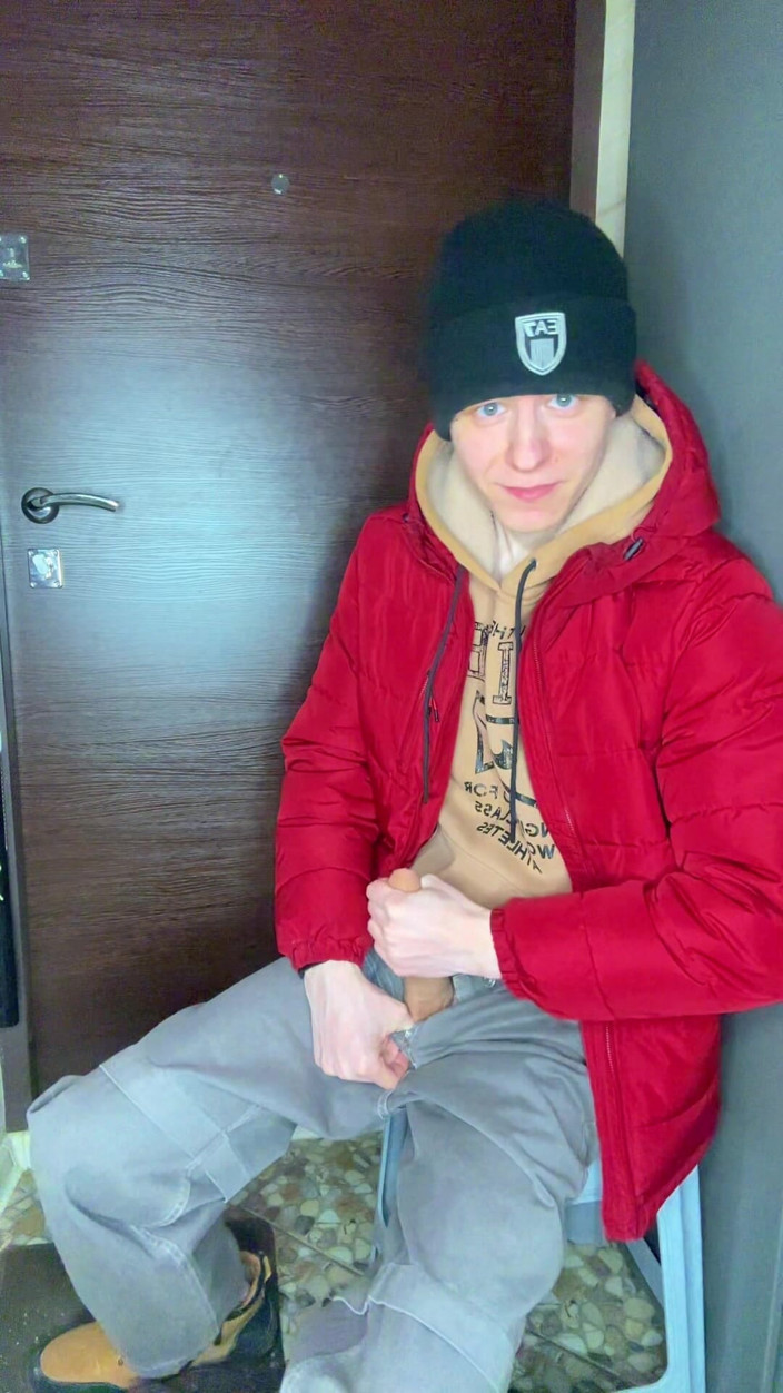 Morflot24: Můj soused mě určitě slyší sténat skrz tyto tenké stěny