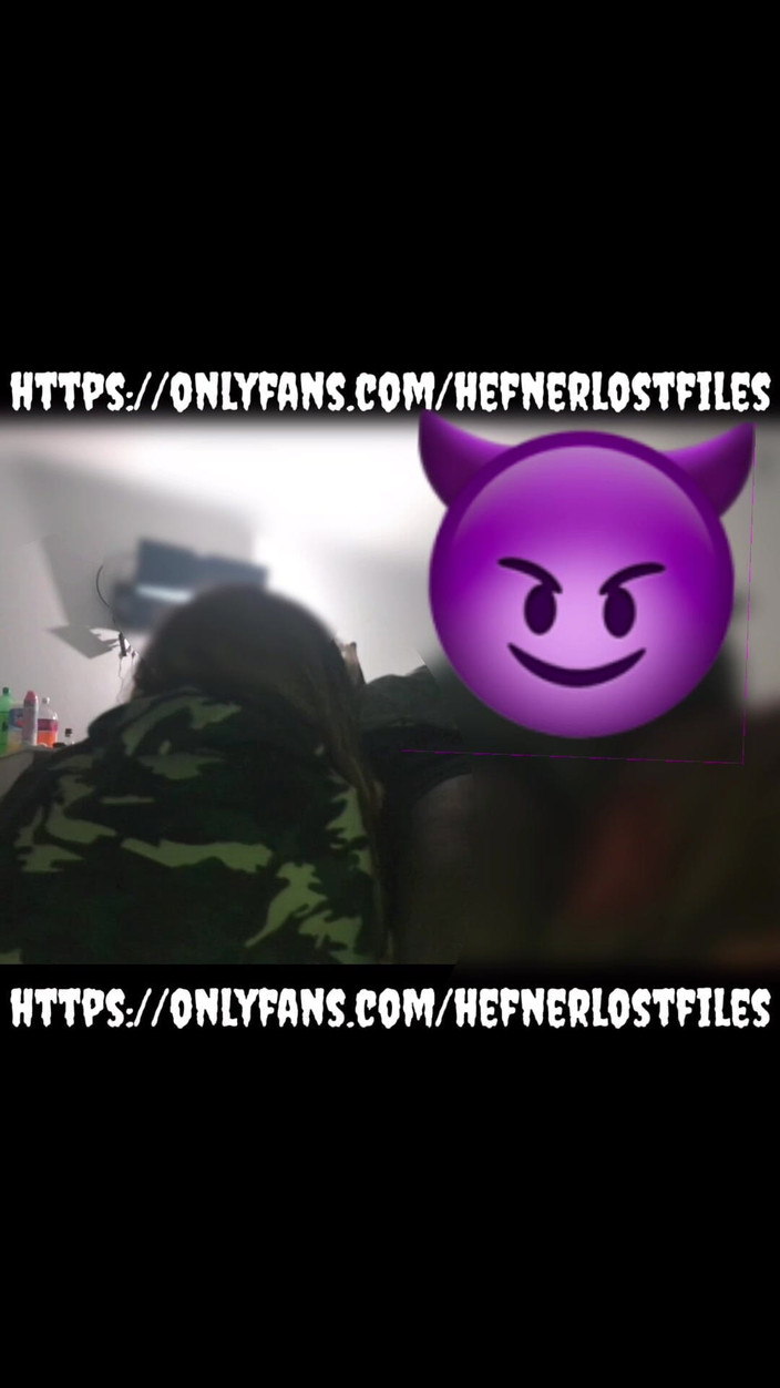 PlayboyHef: Paroháč kouří. Její přítel byl naštvaný