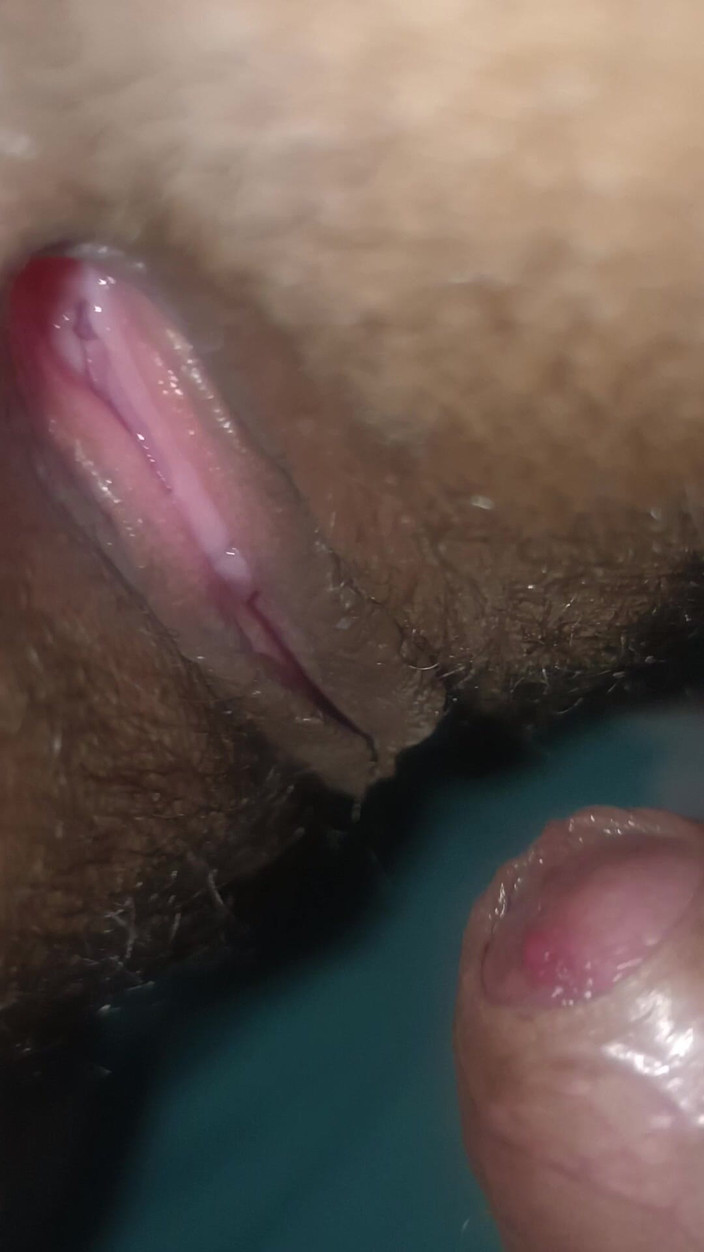 XXX Nepal: Penis die variërende moeilijkheden krijgt om in haar vagina binnen...