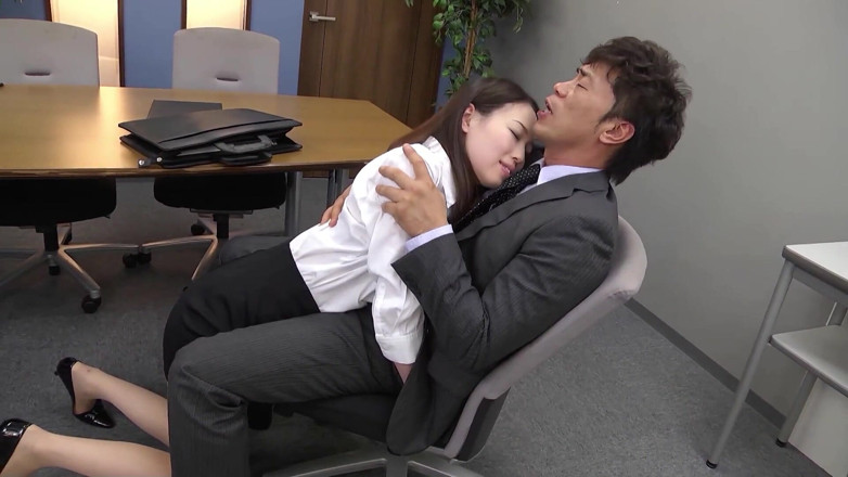 Asian porn collection: Boss Fucks Skinny Asian Teen Misaki in the Office and...