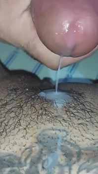 Cuckold ejaculează înăuntru ca să pot să o dau în blană pentru ca alții să se bucure