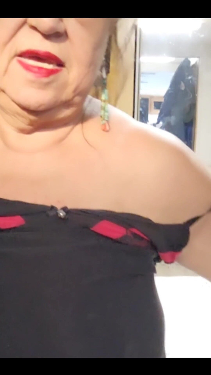 Zilah Luz: È ora di togliermi il costume da bagno e mettere...