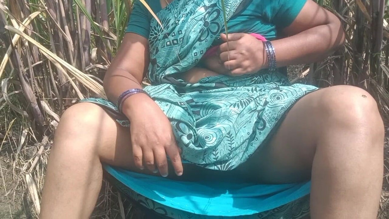 Vaishnavi35: Тамільська тітонька мастурбує на плантації цукрової тростини