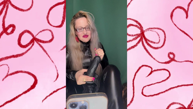 FinDom Goaldigger: 穿着她的高跟鞋或摸我的靴子，你的女神制作的奴隶娘娘腔训练音频