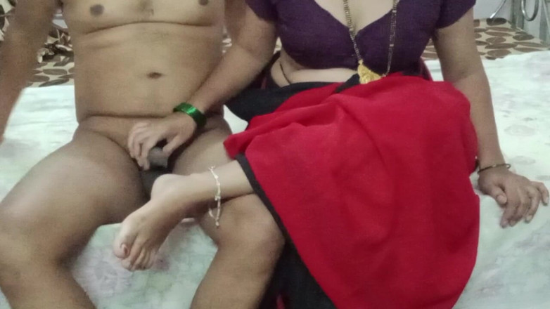 Rangeeli_Mangala: Bhabhi bermain dengan suaminya