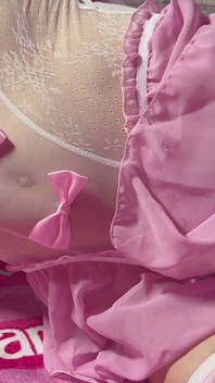 Sevimli pembe kadın kılıklı göbek şişkinlik - taşaklar derin anal dildo