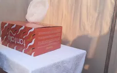 Unbox boneka