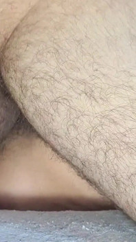 Viel sperma auf behaarte muschi kommen