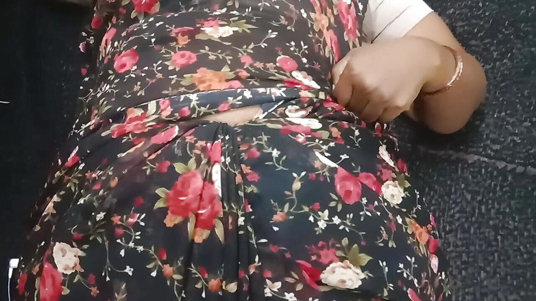 Santhi89: Fille très super tamoule