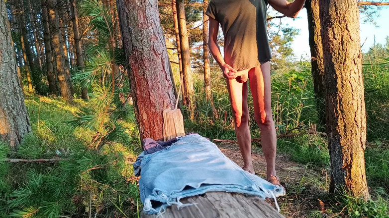 Ole63: Spocząłem w naturze z masturbacją i spermą