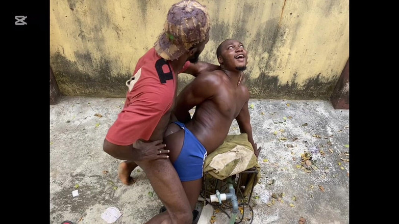 Bigmigh: 새아빠와 큰 엉덩이