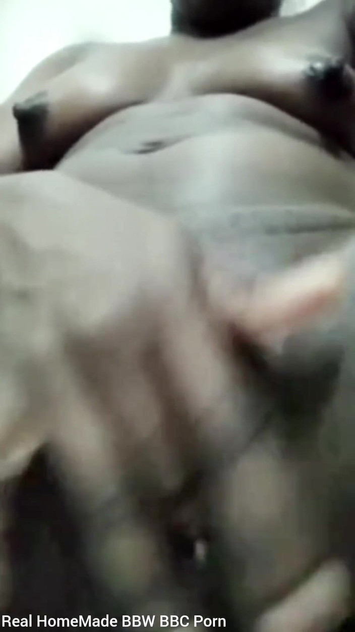 Super sexy ebony cuties: Mi sgrillettamento la mia figa bagnata con grandi labbra