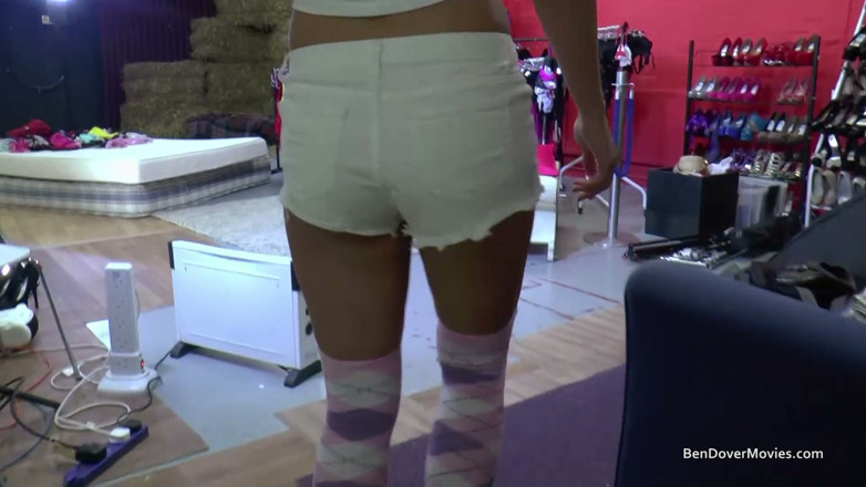 Ben Dover Movies: Ben Dover spotyka Siennę Day, która wymiotuje po głębokim gardło