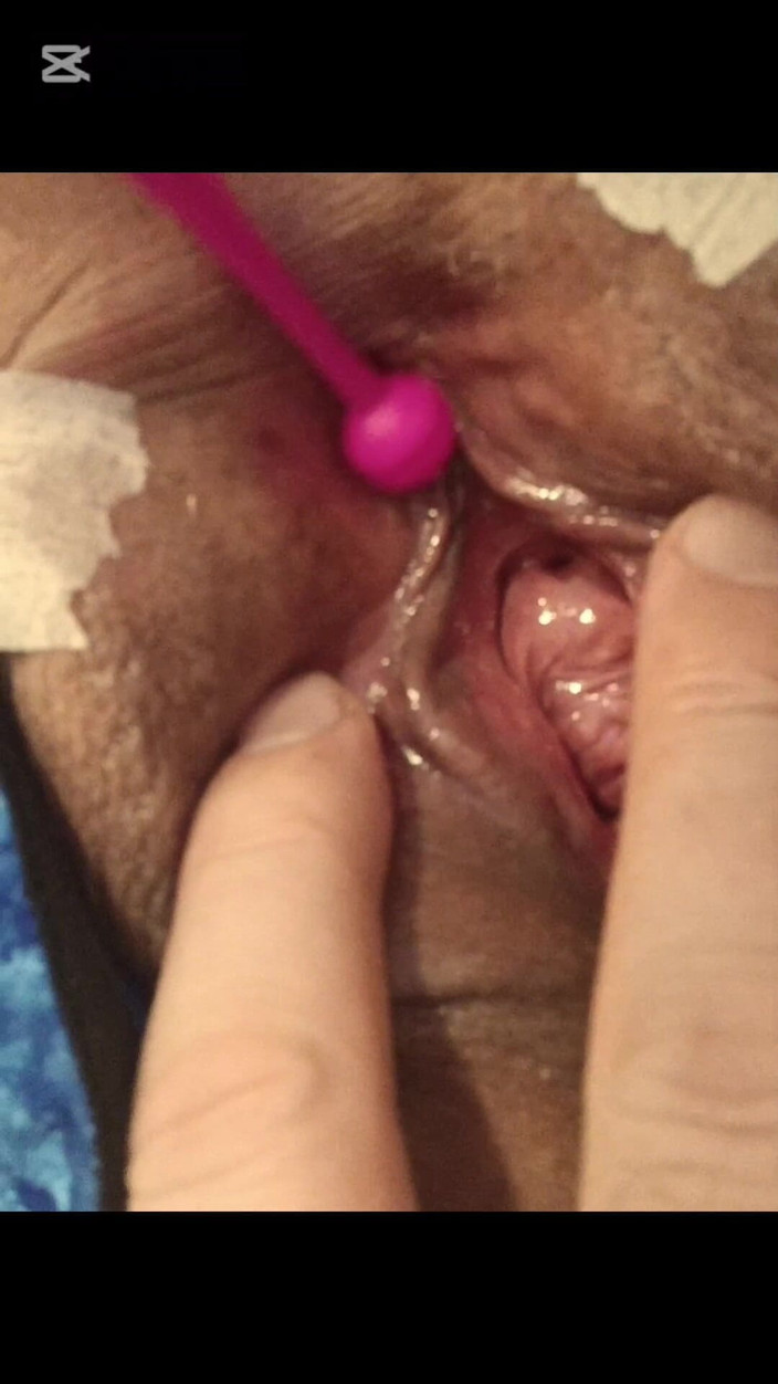 Whispering man: Růžová klitorální hračka