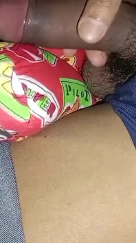Chico masturbándose - parte (11)