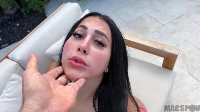 J-Mac: Gorda latina Valerie Kay é fodida ao lado da piscina por...