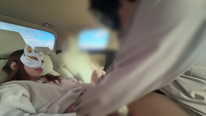 LuuLee0804: お互い嫉妬心から職場の駐車場でsex
