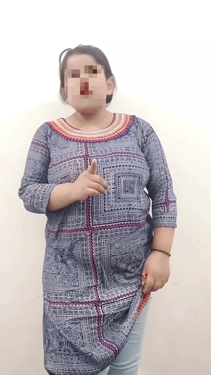 Niharika Thakur: Shabnam Khatun Erkek Arkadaşıyla Konuşuyor