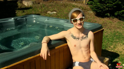 Phoenixxx: Enjoying the Sun with Skyler
